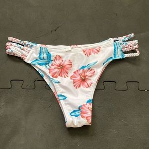 Womens size large bikini bottoms